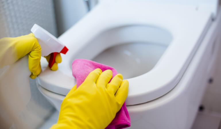 تنظيف المراحيض العميق